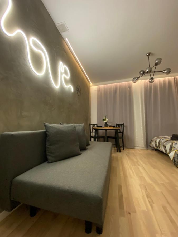 Love Glow Studio Krasków Exterior foto
